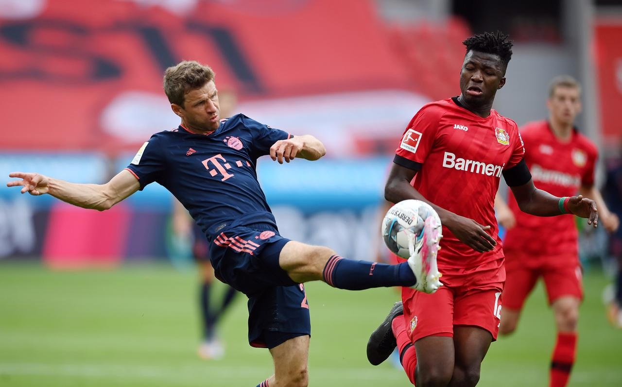 Bayern crush Leverkusen to stay firmly on title course