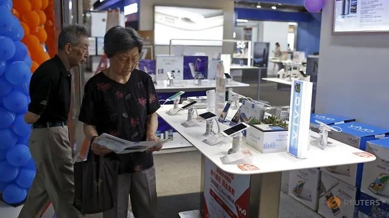 Smartphone shipments in China fall 16per cent in June: government data