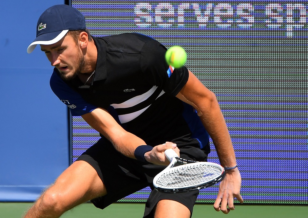 Medvedev makes quiet but winning return to Western and Southern