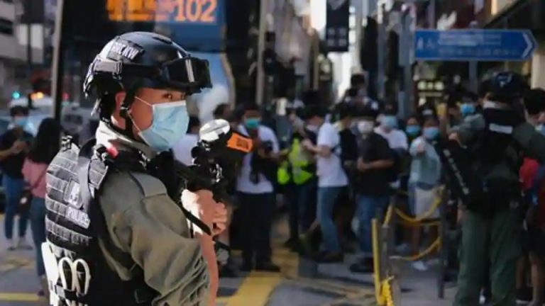 China arrests at least 10 at sea; Hong Kong media say suspects fleeing to Taiwan
