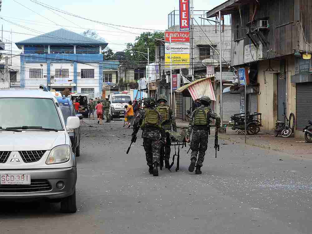 Suicide bombers in Philippine attack were militants’ widows, army says