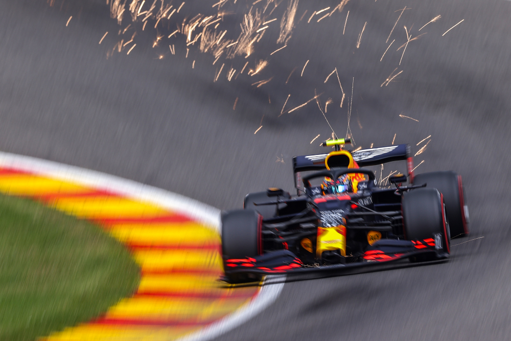 Red Bull defend Albon after Hamilton criticism