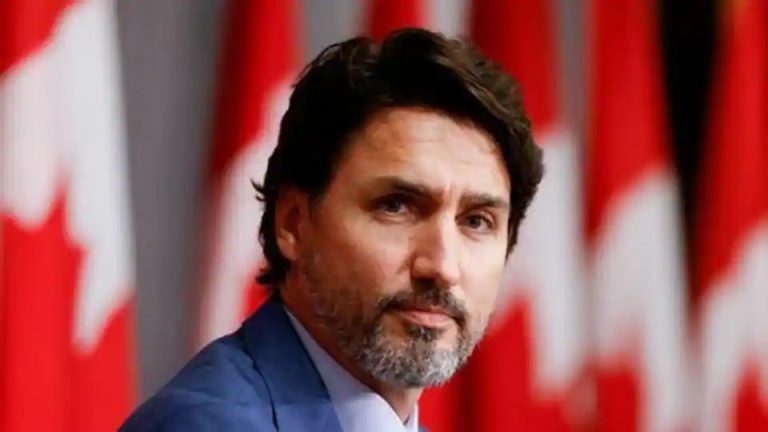 Canada PM Trudeau puts fate of government on line with call for confidence vote