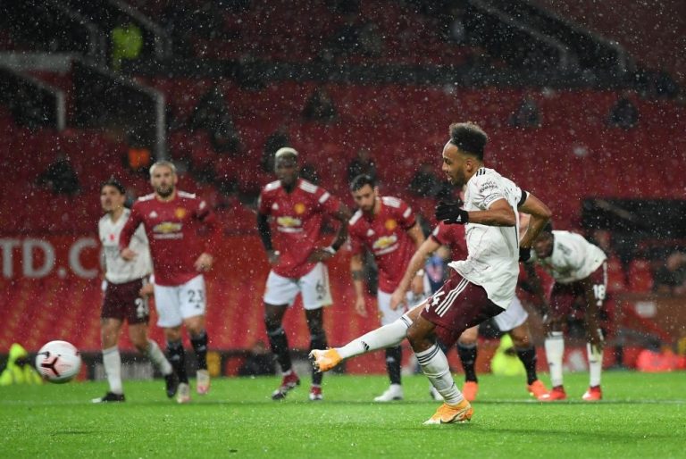 No home comforts for Man United in Arsenal defeat, Bale send Spurs second