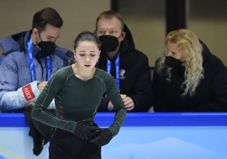 Valieva’s entourage targeted by IOC as Valieva hearing looms