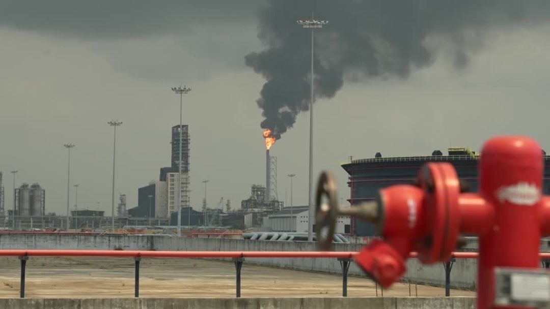 Oil prices rise to six-week high as US-Iran tensions escalate